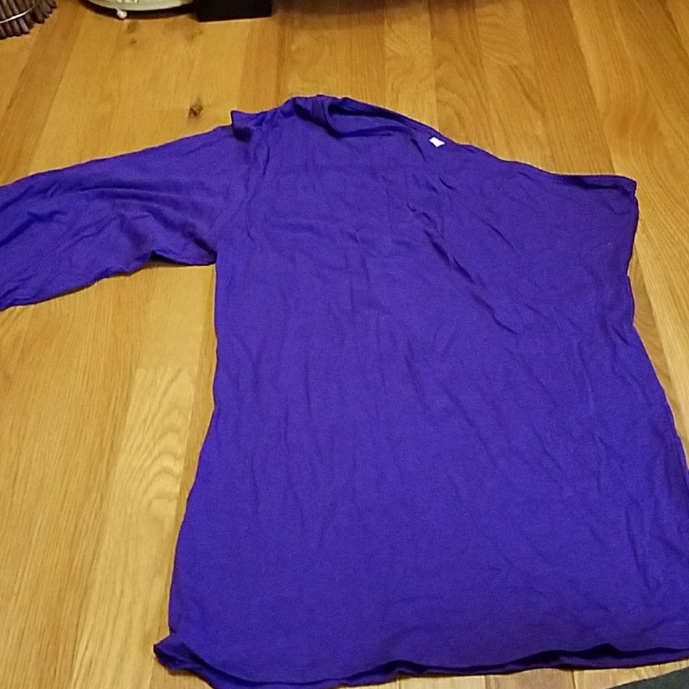 Onw shoulder shirt